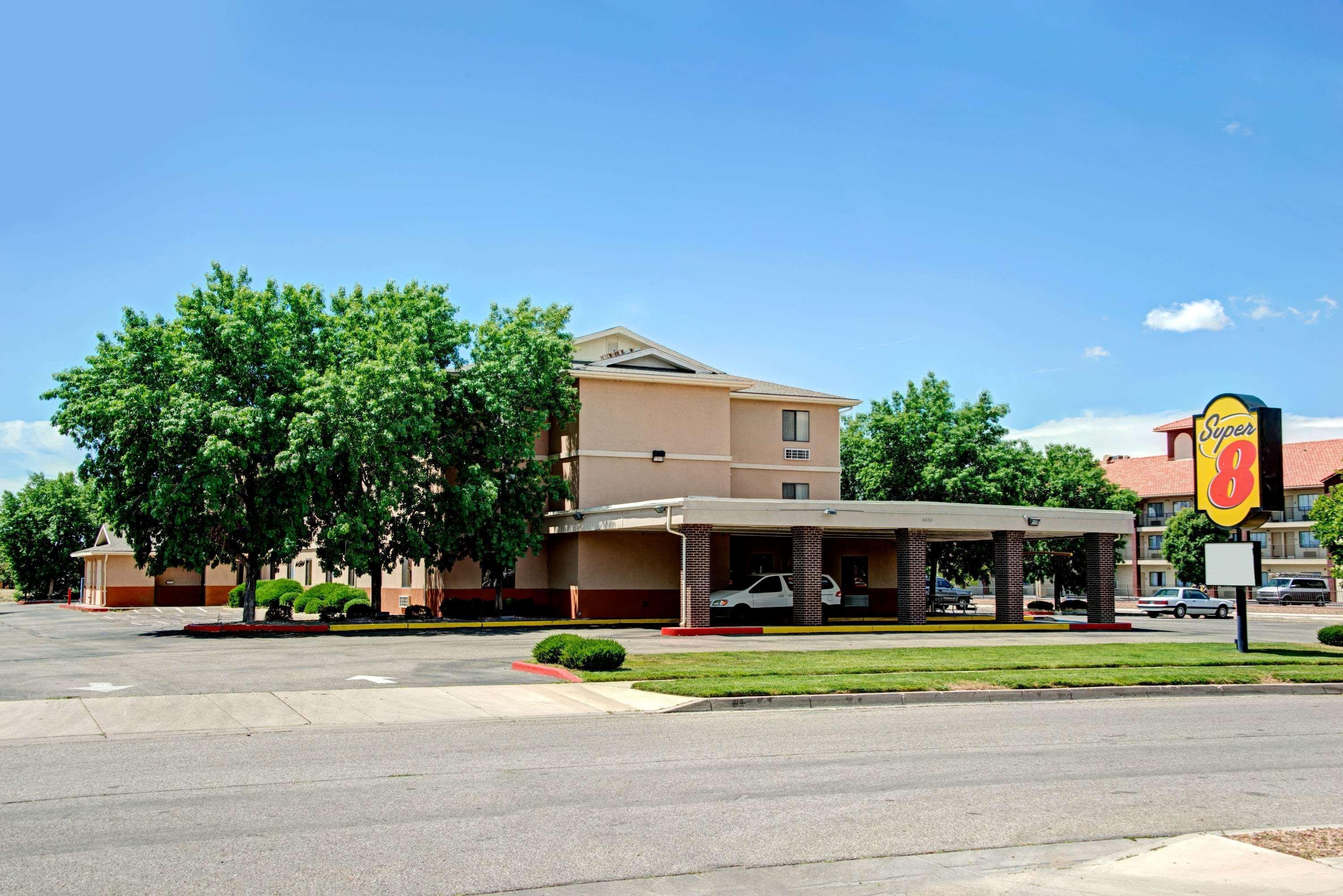 Super 8 By Wyndham Albuquerque West/Coors Blvd Hotell Eksteriør bilde