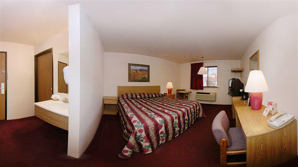 Super 8 By Wyndham Albuquerque West/Coors Blvd Hotell Eksteriør bilde
